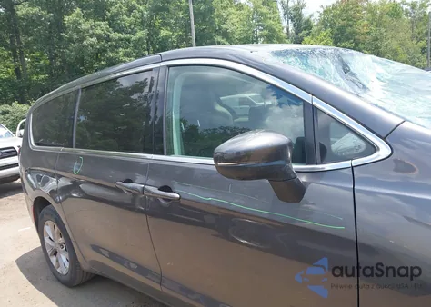 2023 Chrysler Pacifica Touring L Awd z USA, uszkodzony, nr VIN 2C4RC3BG5PR584826